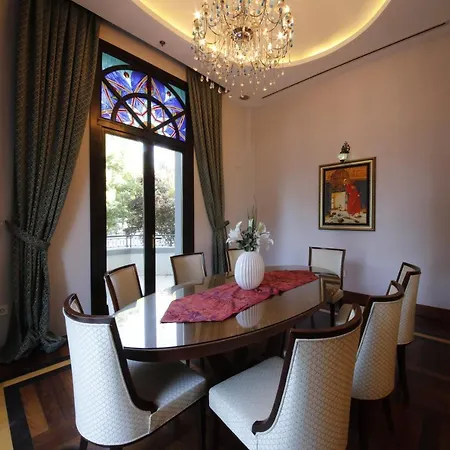 Atatuerk Thermal & Convention Center ホテル 5*