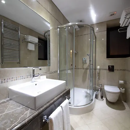 Atatuerk Thermal & Convention Center ホテル