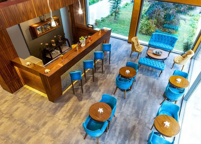 מלון Atatuerk Thermal & Convention Center 5*