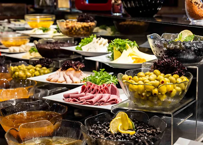 מלון Atatuerk Thermal & Convention Center 5*