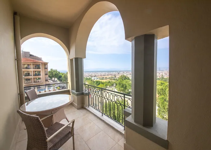 Atatuerk Thermal & Convention Center מלון 5*